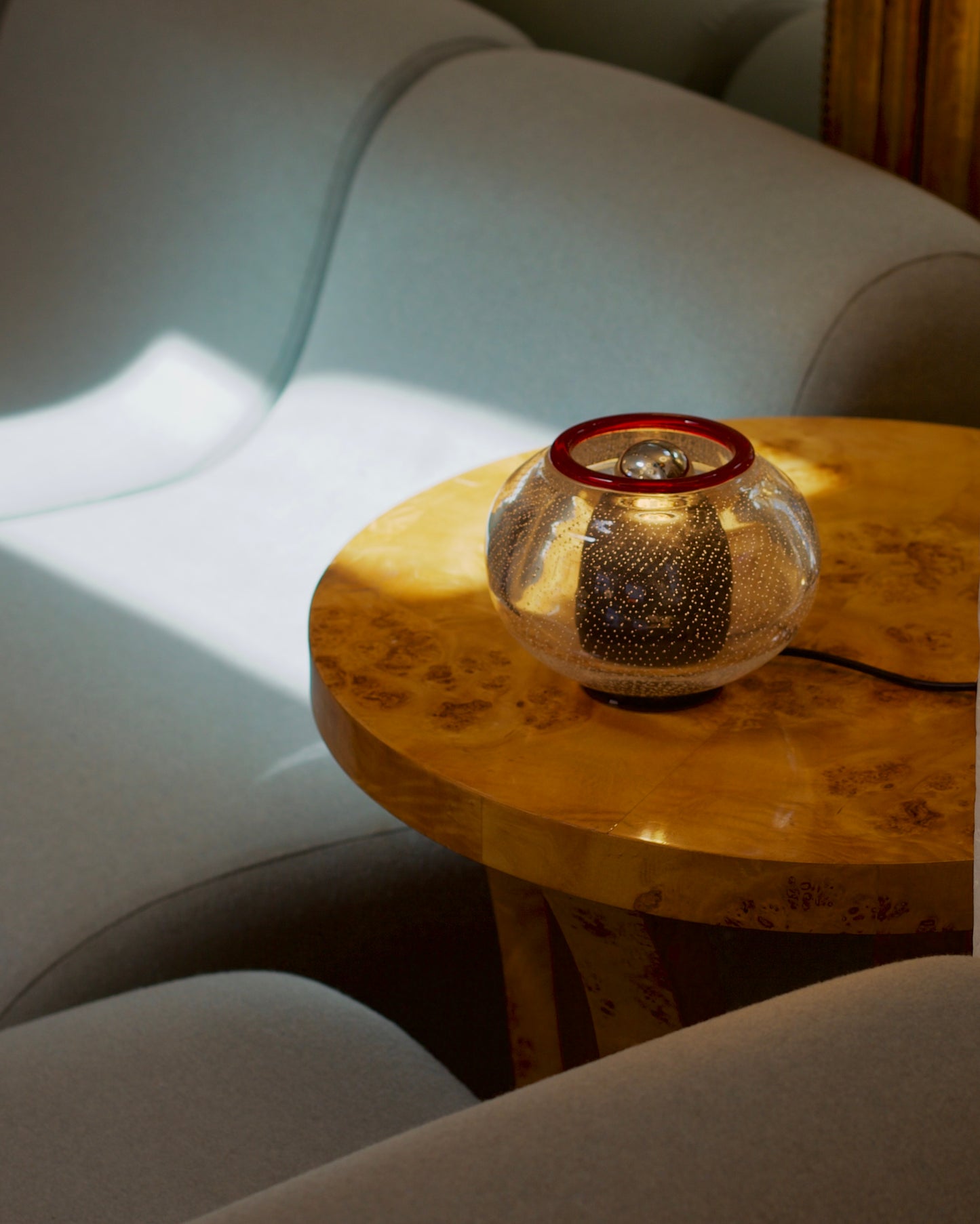 MURANO SEEDED GLASS TABLE LAMP w. RED DETAIL