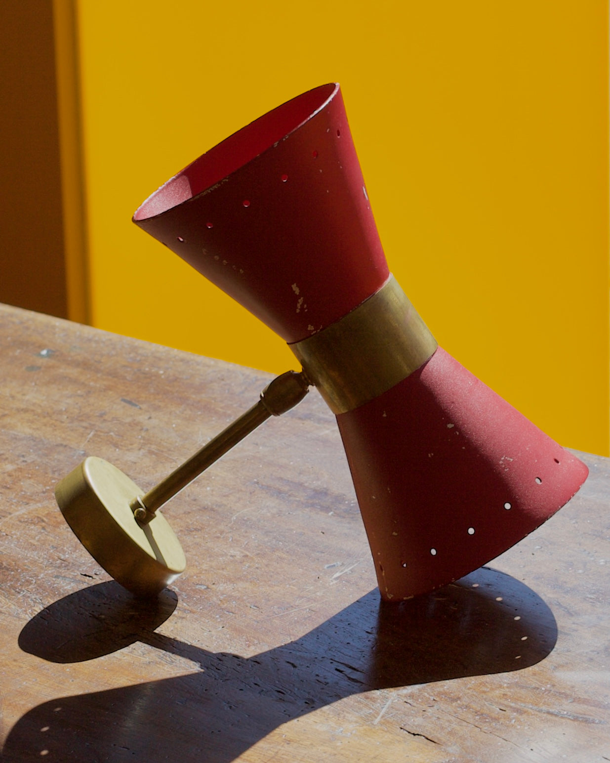RED DIABOLO WALL LIGHT