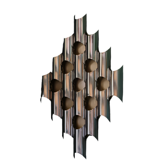 SCULPTURAL WALL LIGHT