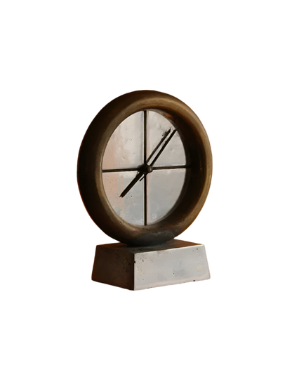 CAST ALUMINIUM CLOCK w. BRASS FRAME