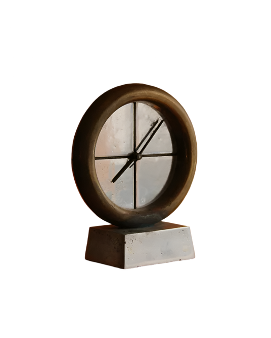 CAST ALUMINIUM CLOCK w. BRASS FRAME