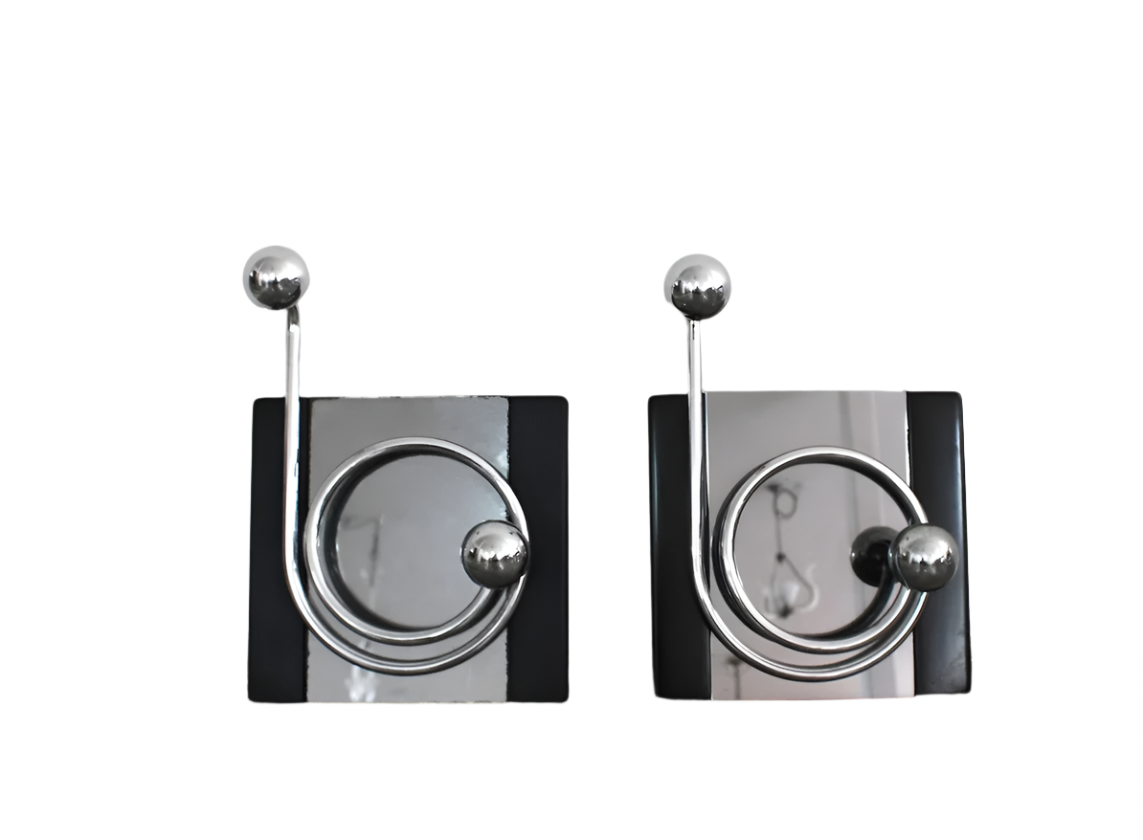 SET OF WOOD MOUNT CHROME MEMPHIS COAT HOOKS