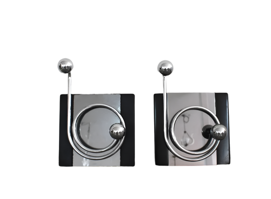 SET OF WOOD MOUNT CHROME MEMPHIS COAT HOOKS