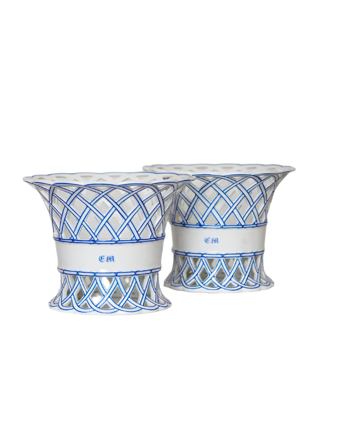 CERAMIC BLUE LINED BASKET VASES
