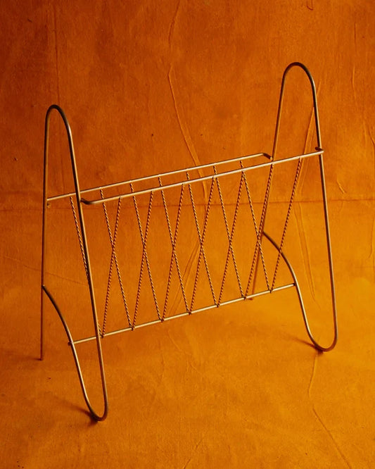 TWISTED GOLD STEM MAGAZINE RACK