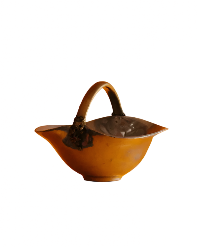 CAST ALUMINIUM BOWL w. BRASS HANDLE
