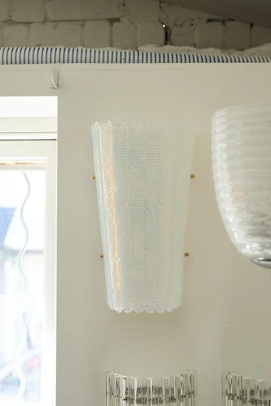 IRIDESCENT MURANO GLASS WALL SCONCE w. ETCHED DETAILS