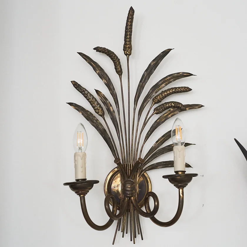 HOLLYWOOD REGENCY TOLE LEAF SCONCE