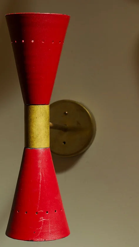 BURGUNDY DIABOLO WALL LIGHT