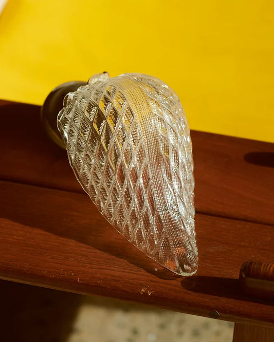 SINGLE GRID STRIPE LEAF SCONCE