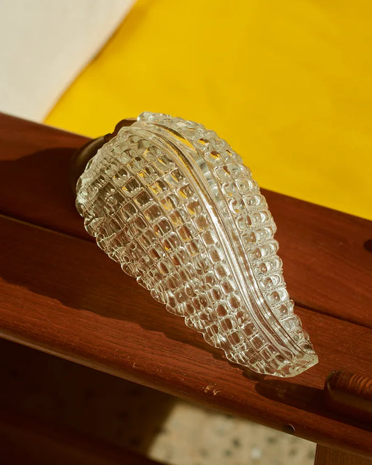 SINGLE TWIN STRIPE LEAF SCONCE