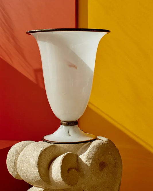WHITE MURANO TABLE LAMP w. BROWN DETAIL