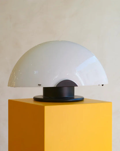 BLACK STEEL MUSHROOM LAMP