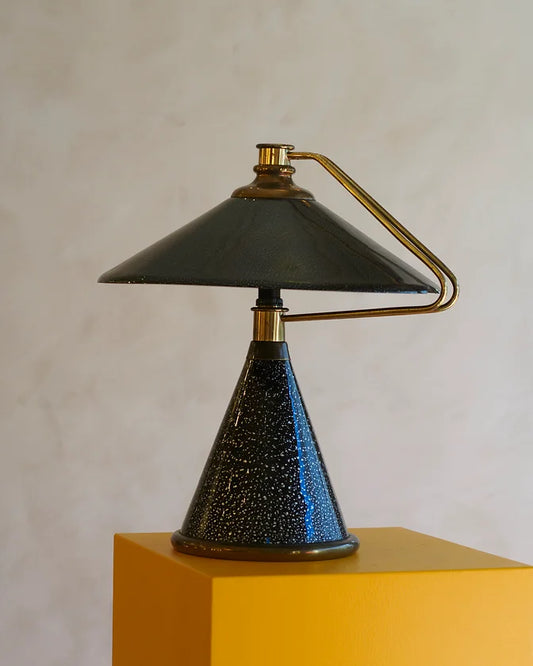 METAL TABLE LAMP w. CRACKLED MARBLE FINISH