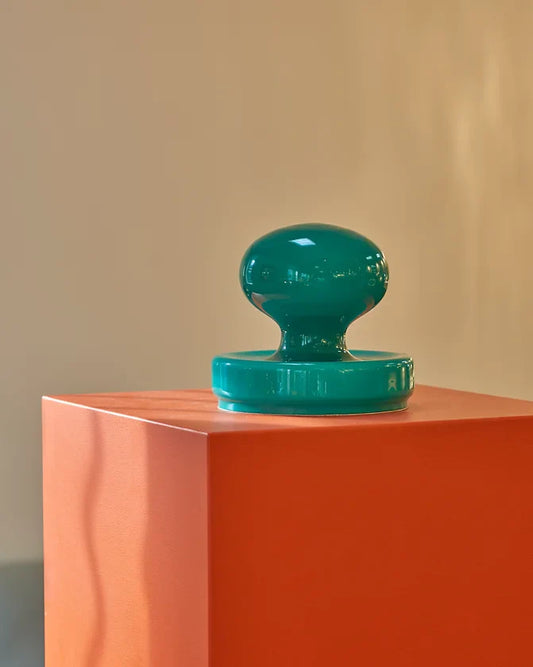 GREEN STAND TABLE LAMP