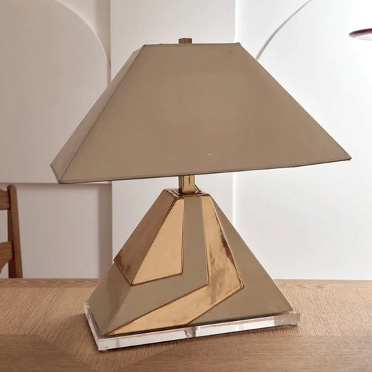 PYRAMID TABLE LAMP