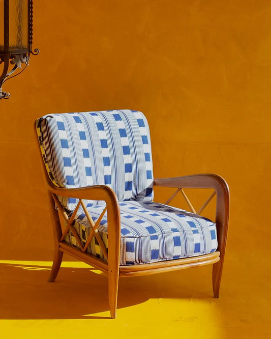ARMCHAIR w. BLUE PATTERN UPHOLSTERY