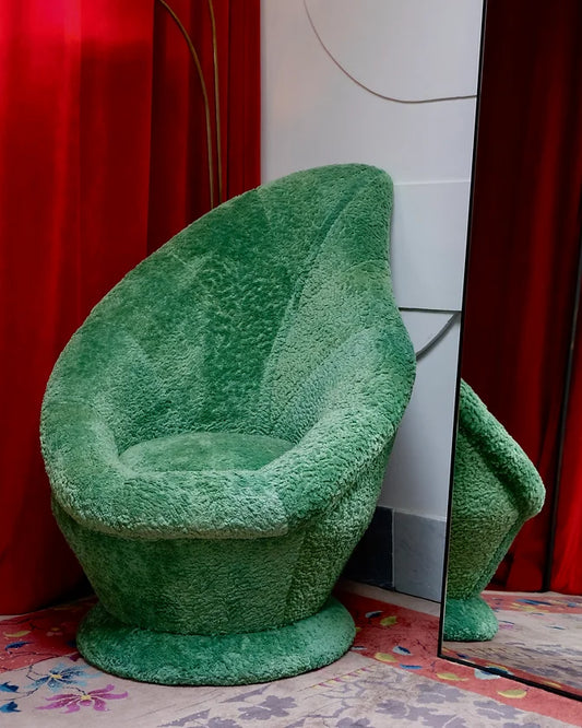 PAIR OF LEAF CHAIRS W. ORIGINAL BOUCLE UPHOLSTERY