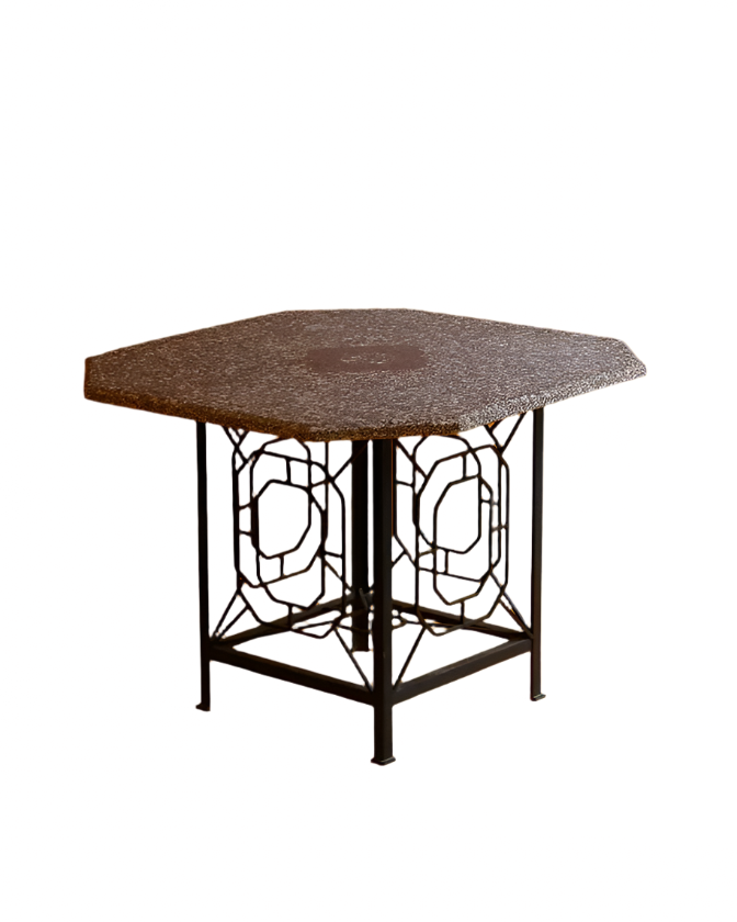 STONE GARDEN TABLE w. IRON BASE