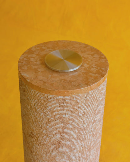 LINED TEXTURED STONE TABLE w. BEVELLED GLASS TOP