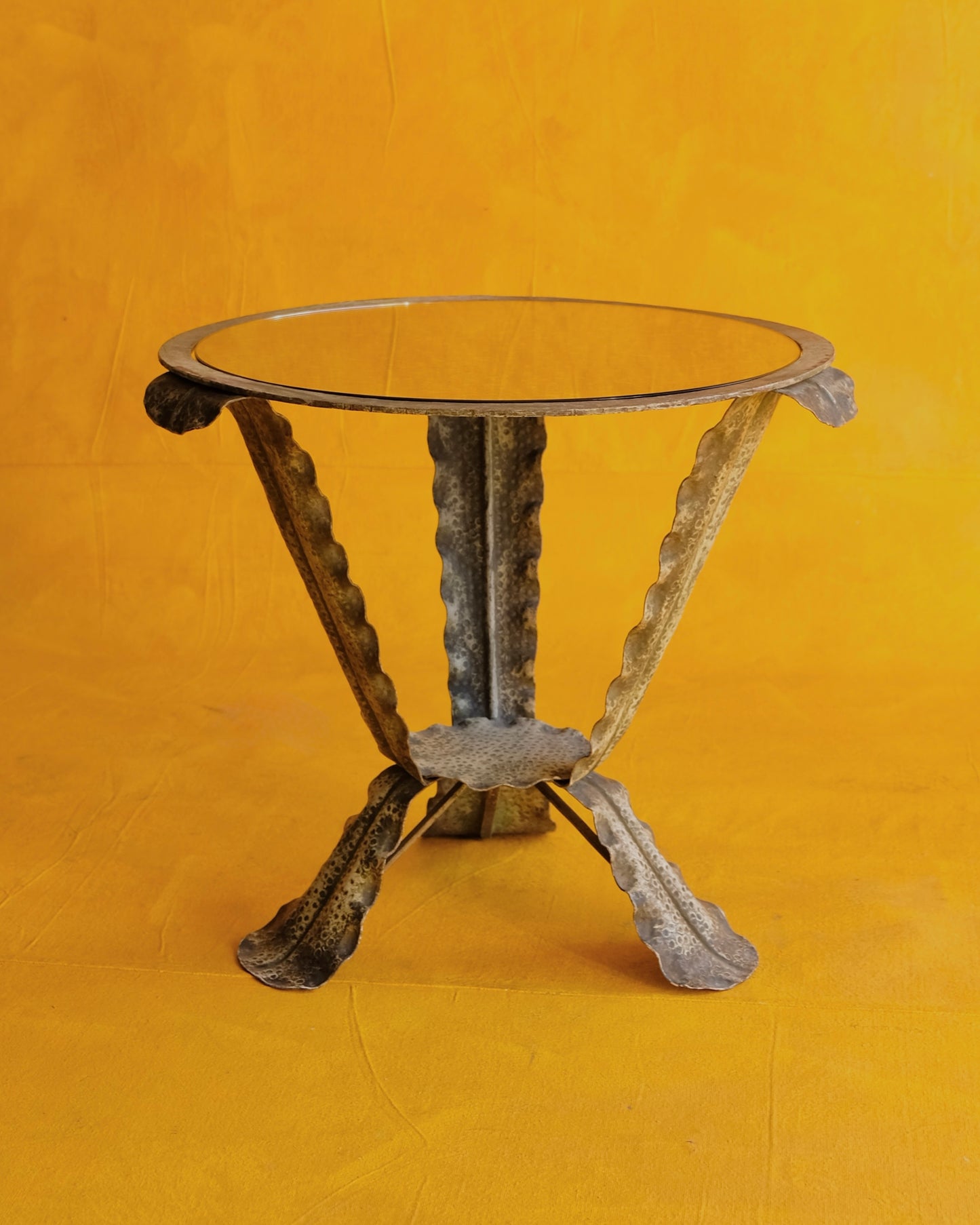 BRUTALIST DIMPLED BRASS LEAF SIDE TABLE