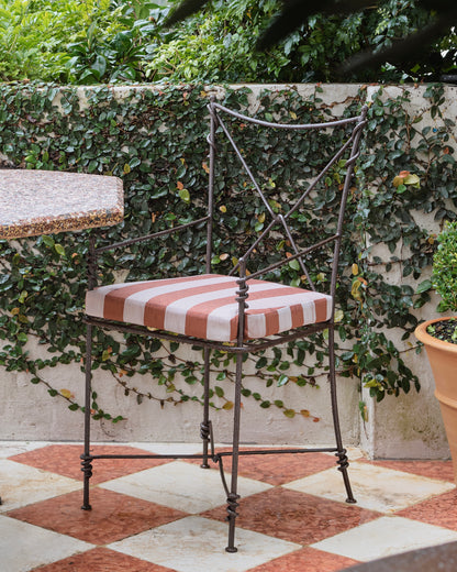 SET OF FOUR WROUGHT IRON GARDEN CHAIRS w. STRIPED CUSHION