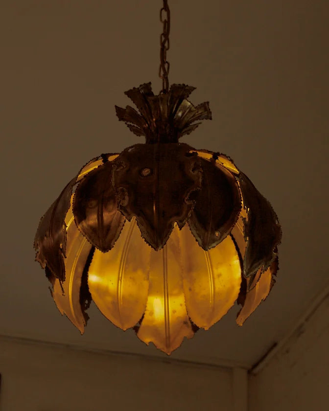 BRUTALIST PALM LEAF PENDANT