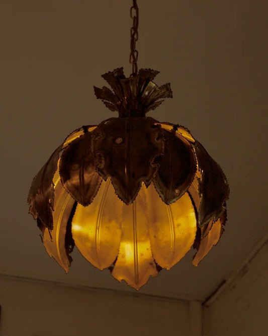 BRUTALIST PALM LEAF PENDANT