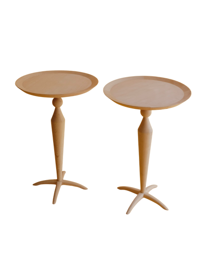 PAIR OF TAPERED TURNED OAK SIDE TABLES